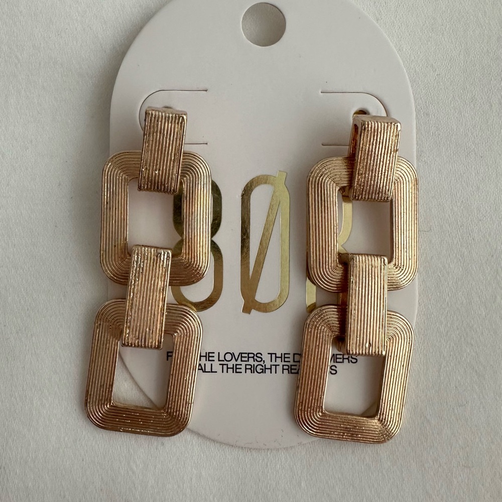 WORN ONCE, Gold Geometric Drop Earrings - Picture 4 of 4